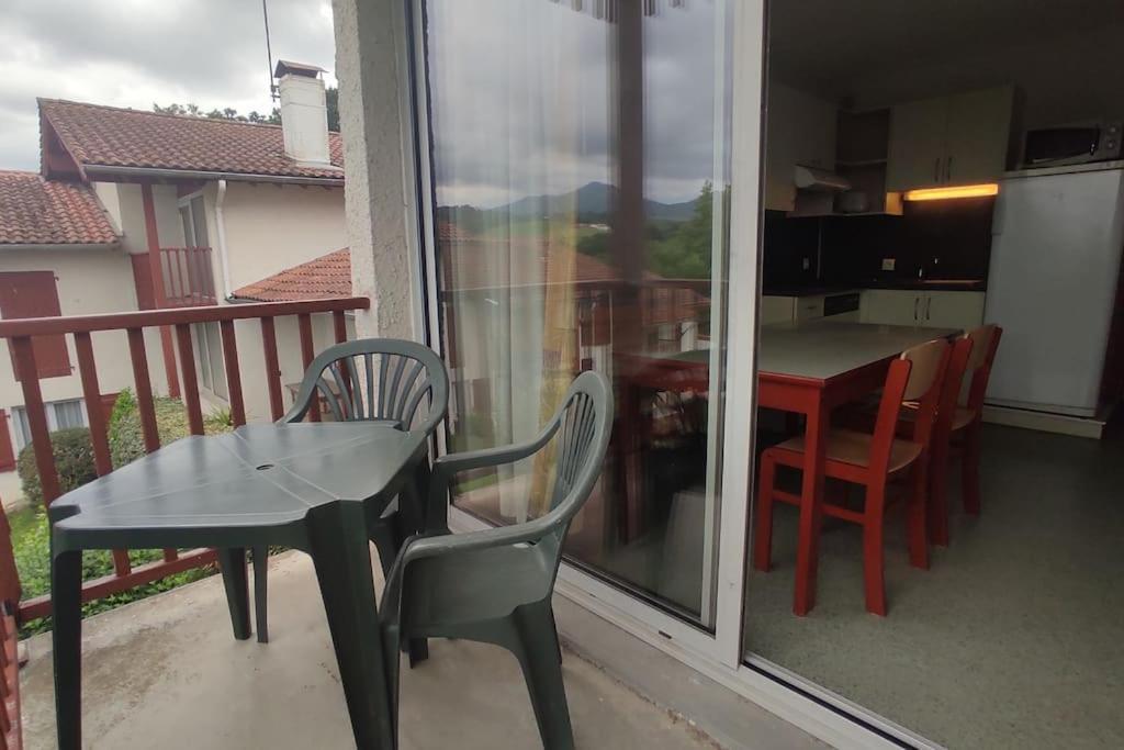 Adour Piscine Vue Montagnes *